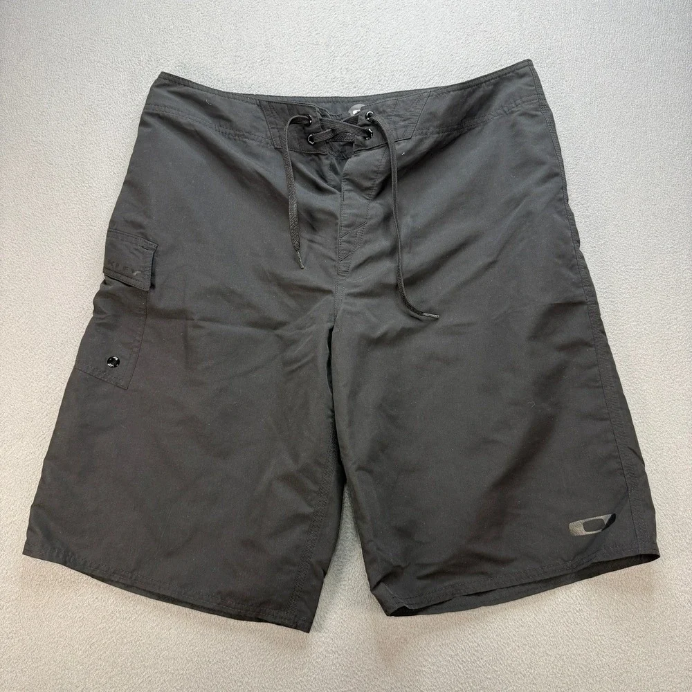 Oakley Board Shorts Swim Trunks Regular Fit Size 36 (FIT 37)  Black Cargo Summer